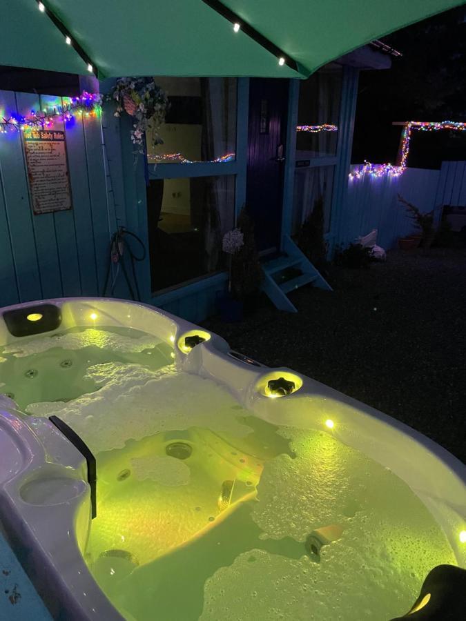 Bankhead Accommodation With Hot Tub Aberdeenshire Gamrie المظهر الخارجي الصورة