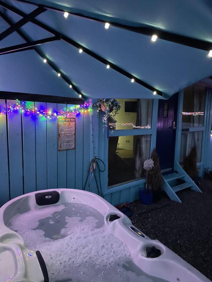 Bankhead Accommodation With Hot Tub Aberdeenshire Gamrie المظهر الخارجي الصورة